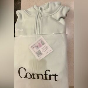 Comfrt Medium Zip Hoodie NWT Unisex Oversized Medium - Pale Mint MSRP $130